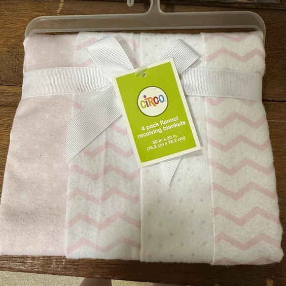 Circo Pink and White Flannel Receiving Blankets - 4 Pack - Picture 1 of 2